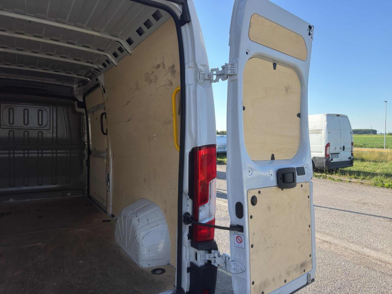 Fiat Ducato (PEUGEOUT BOXER 335)2.2 BHDi 140 CV(PL-TM-L3H2)6E