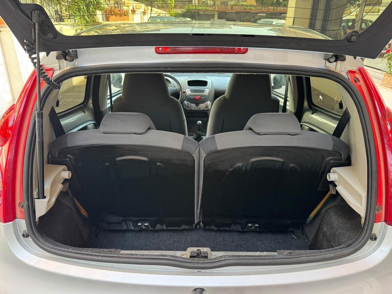 PEUGEOT 107 1.4 HDi 5 porte Sweet Years