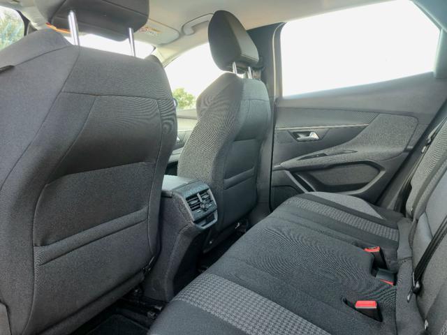 PEUGEOT 3008 BlueHDi 130 S&S Active