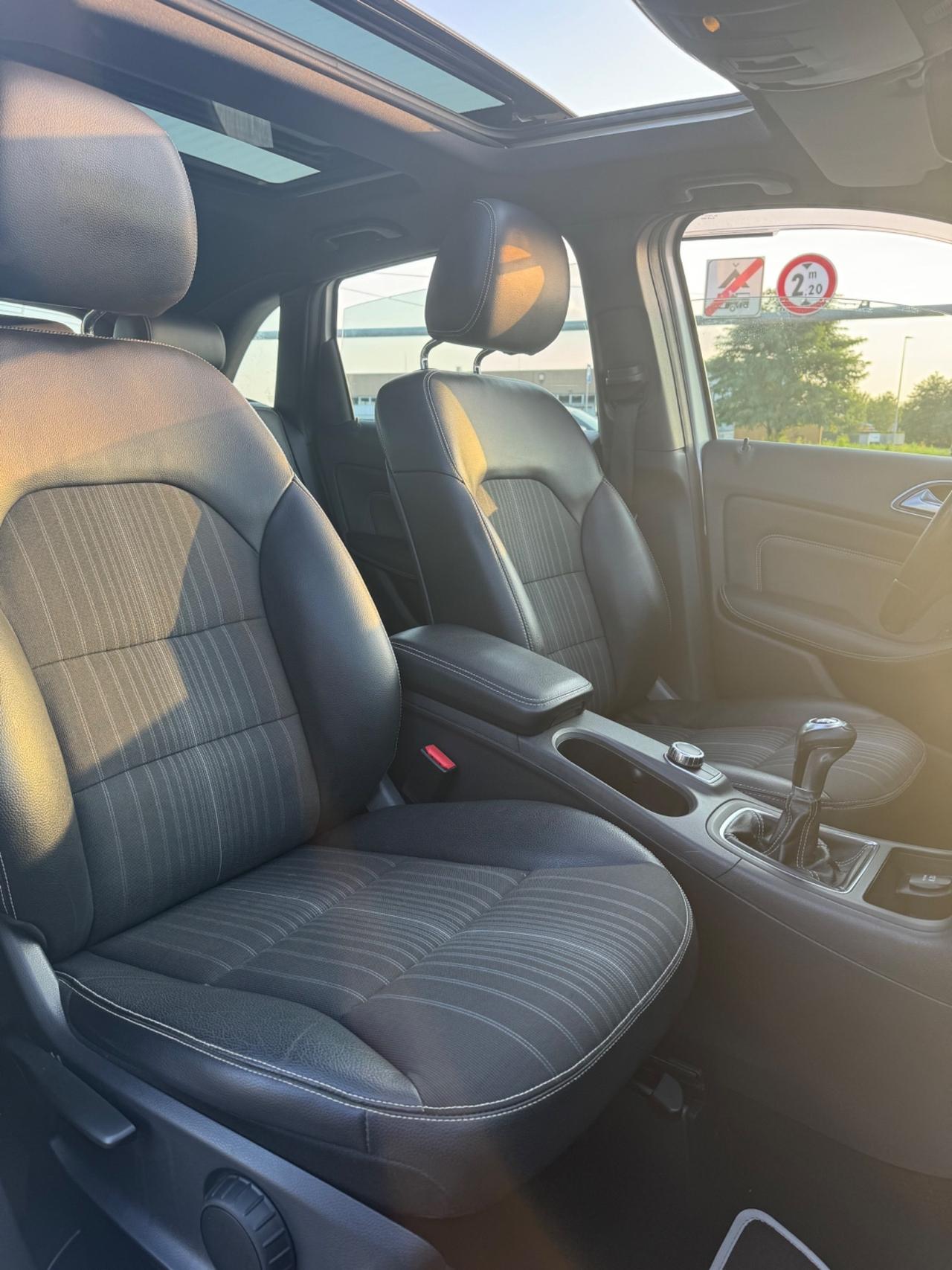 Mercedes-benz B 180 CDI BlueEFFICIENCY Premium