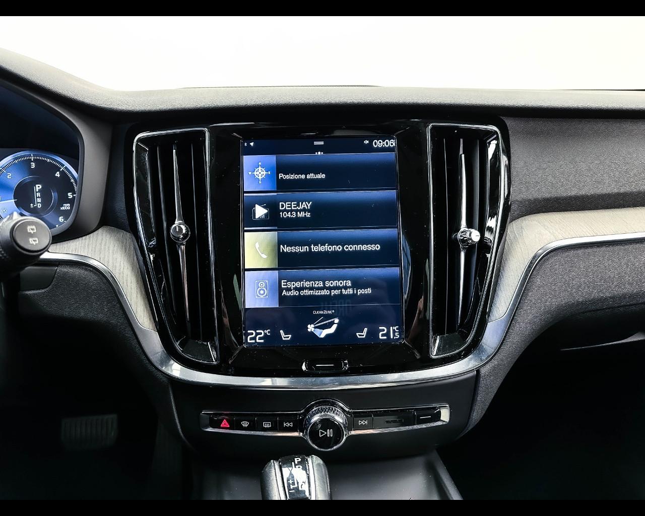 VOLVO V60 (2018-->) - V60 D4 Geartronic Inscription