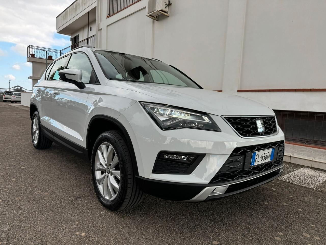 Seat Ateca 1.6 TDI FARI FULL LED, RetroCamera