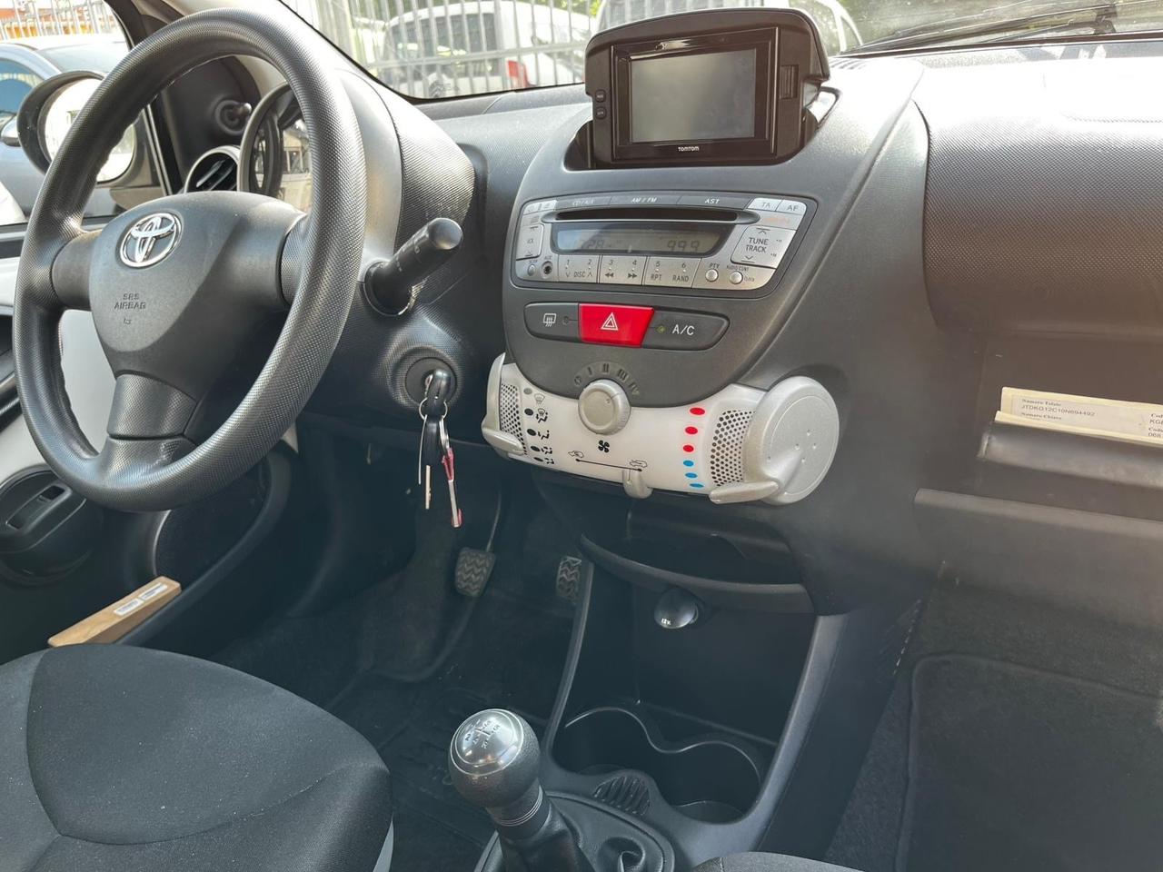 Toyota Aygo 1.0 12V VVT-i 5 porte Lounge Connect MMT