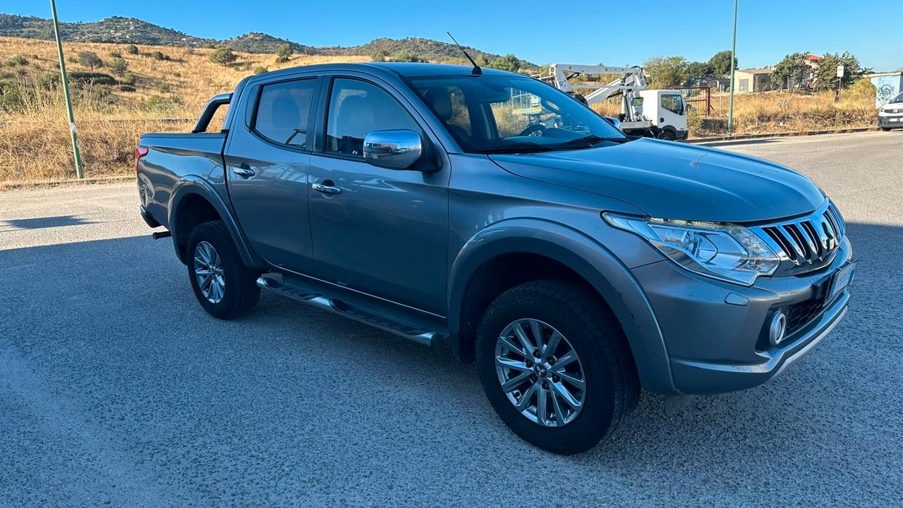 Mitsubishi L200 2.4 DI-D/181CV Double Cab Intense Hp Mivec