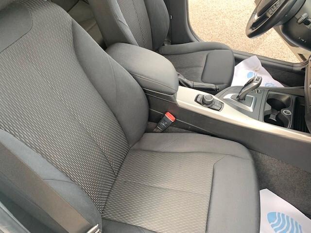 Bmw 118 118d 5p. Urban