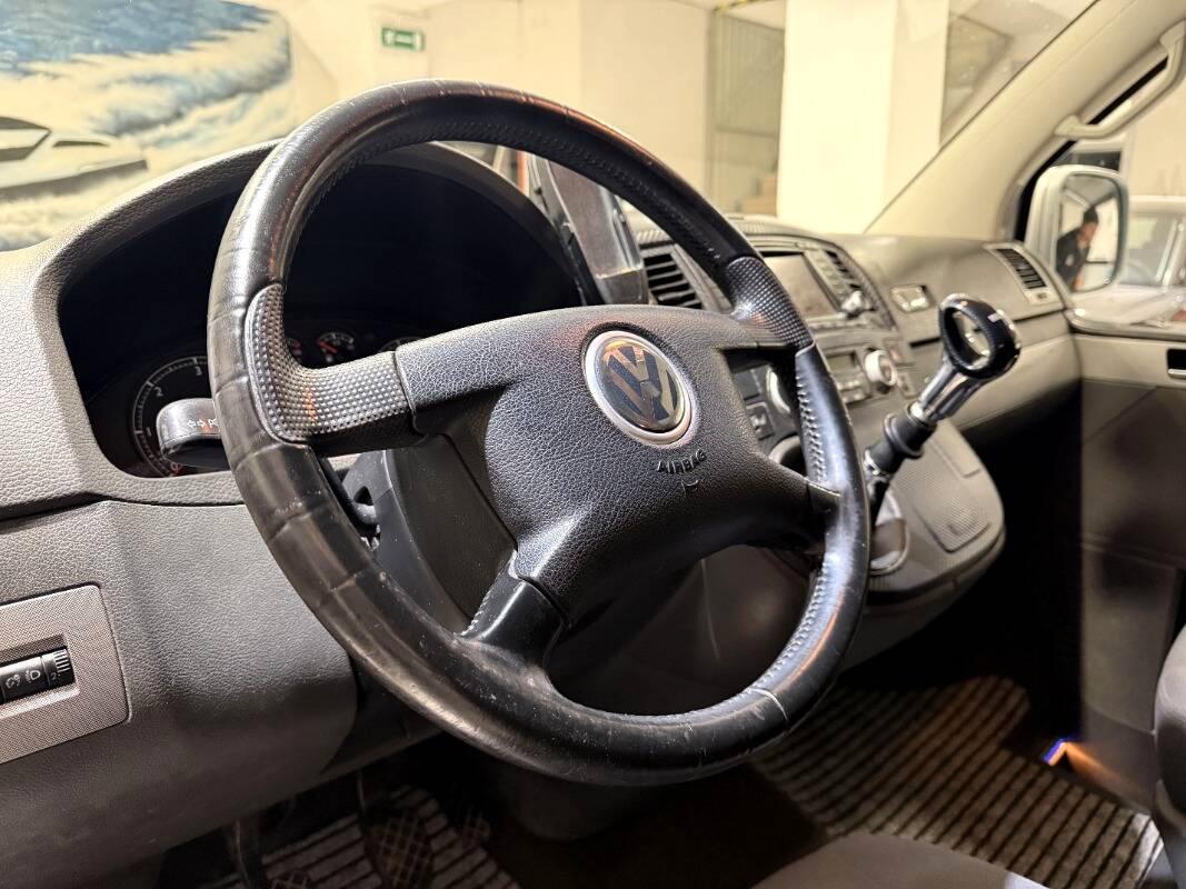 Volkswagen Multivan Multivan 2.5 tdi Highline 174cv