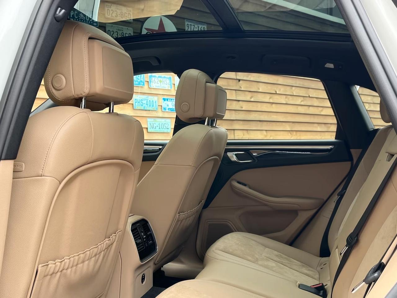 Porsche Macan 2.0 TETTO Navi LED SPORT CHRONO