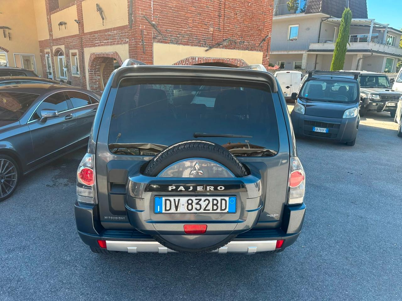 Mitsubishi Pajero 3.2 DI-D 16V 3p. Intense