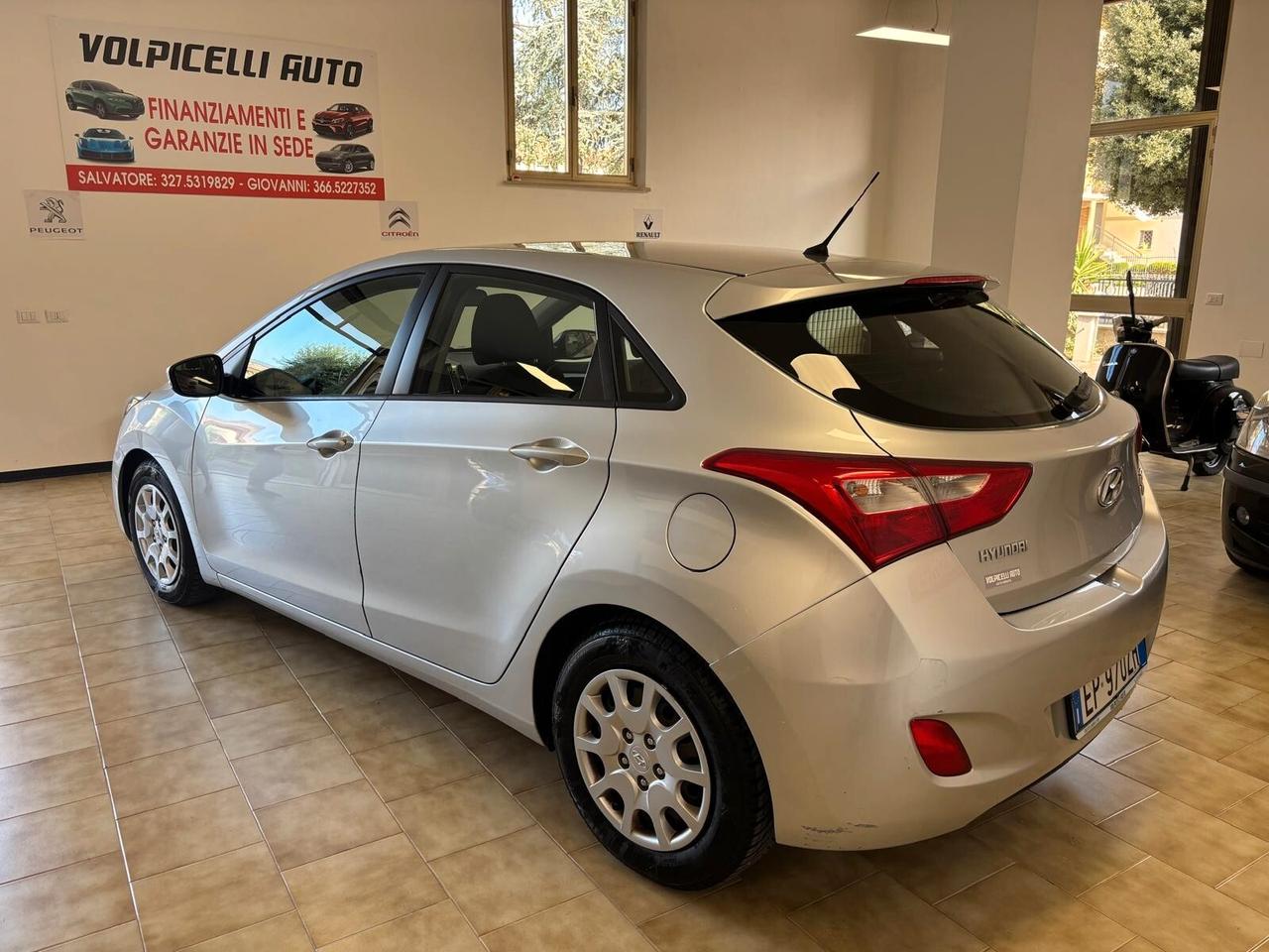 HYUNDAI I30 ANNO 2013 DS 1.6 AUTOMATICA ADATTA NEOPATENTATI KM 64 MILA