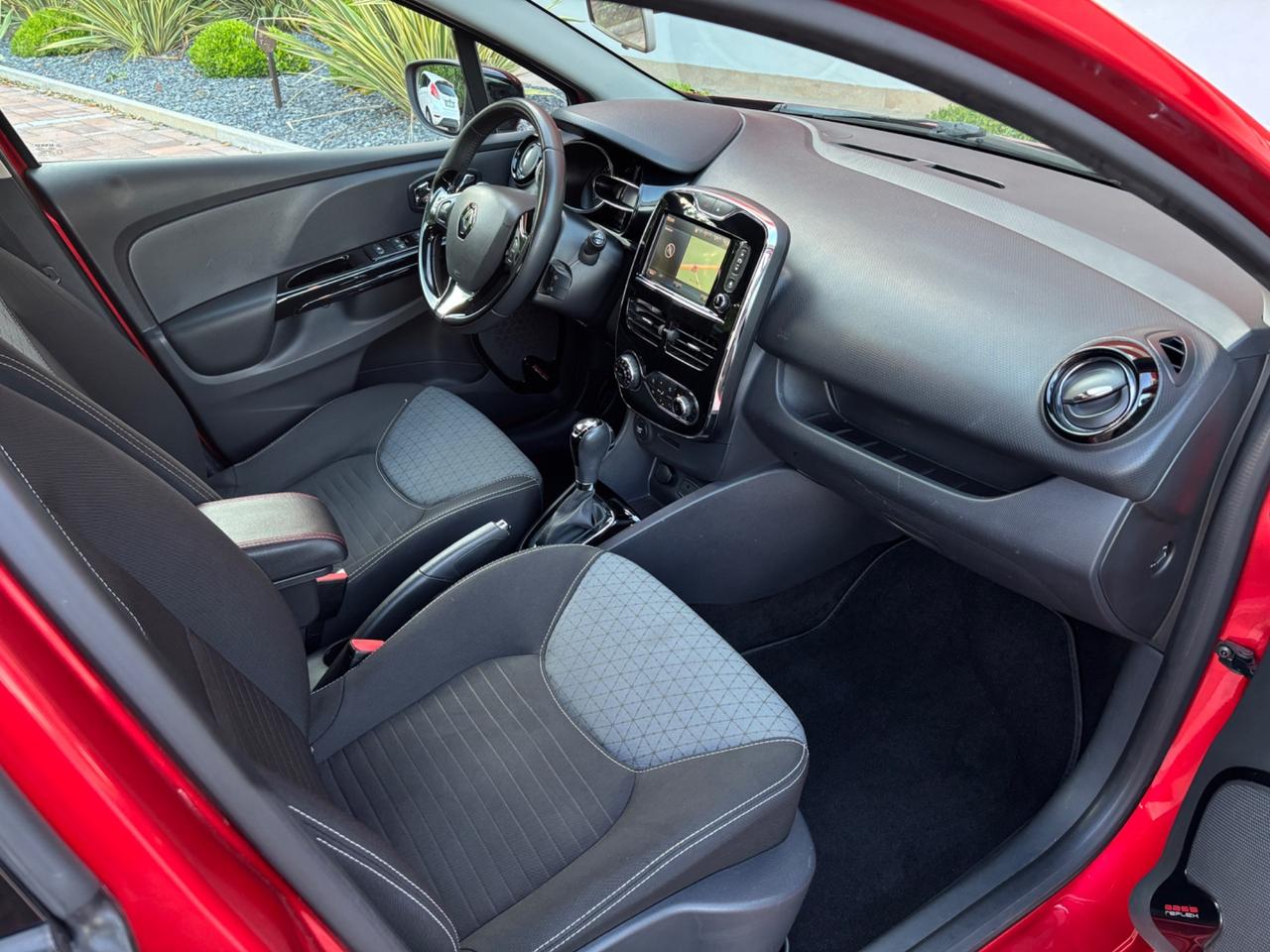Renault Clio 1.5 dCi (CAMBIO AUTOMATICO)