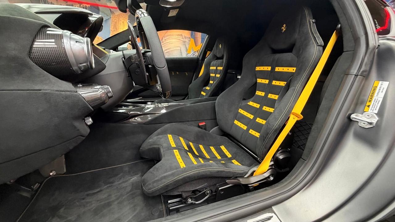 Ferrari 812 COMPETIZIONE Coupè (812)