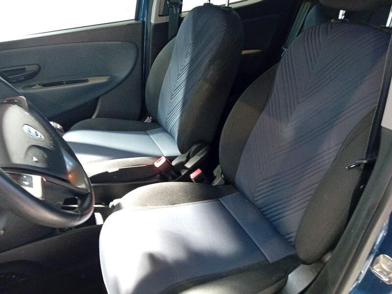 Lancia Ypsilon 1.0 FireFly 5 porte S&S Hybrid Gold