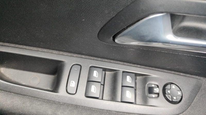 Peugeot 208 208 motore elettrico 136 CV 5 porte Active Pack