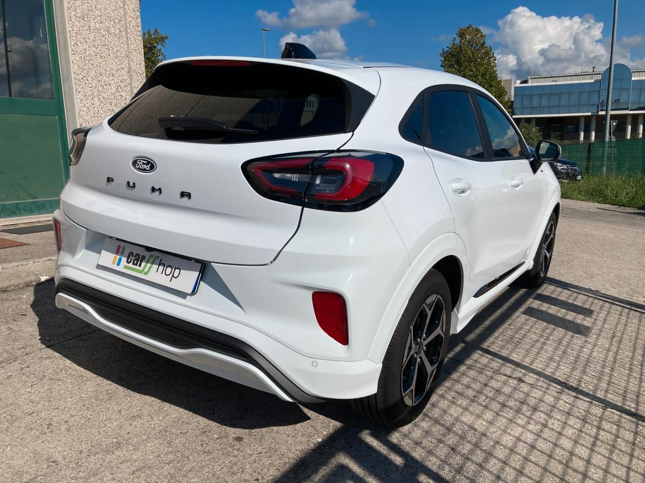 Ford Puma 1.0 EcoB. Hybrid 125 CV ST-Line 6600 KM.