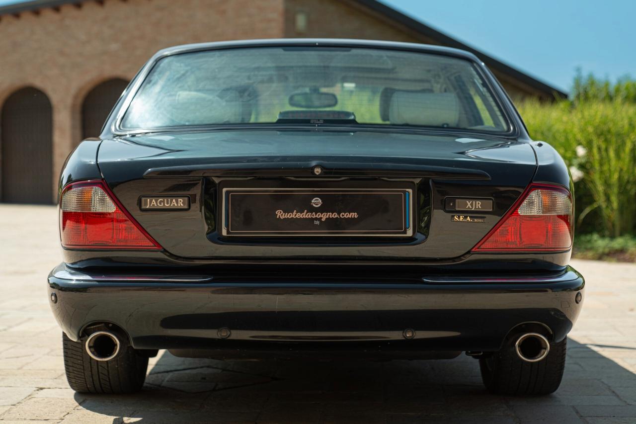 JAGUAR XJR - JAG00067