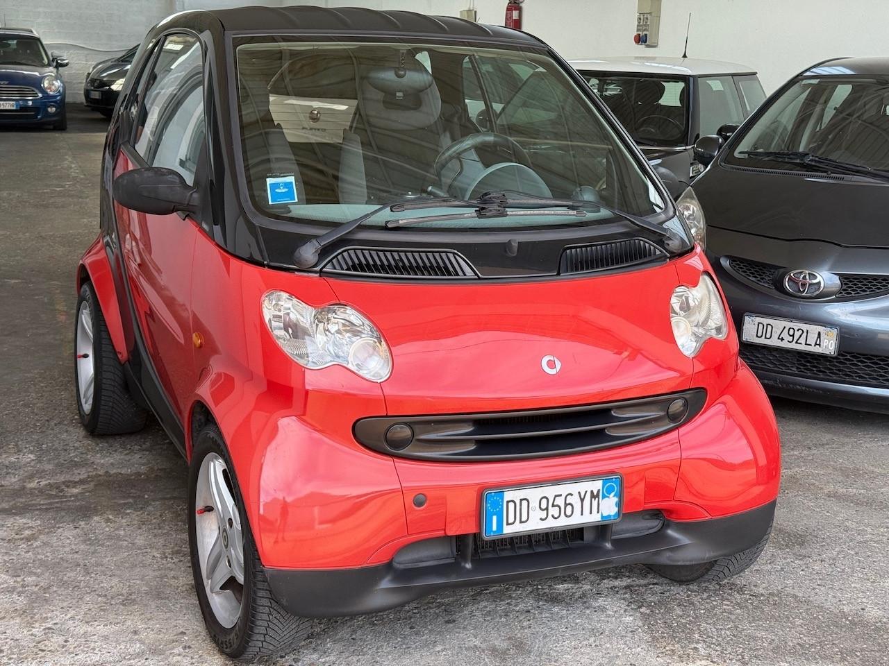 Smart ForTwo 700 coupé pure (37 kW)