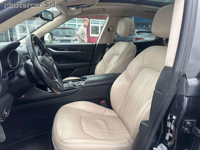 MASERATI Levante Levante 3.0 V6 250cv auto - FG551TC