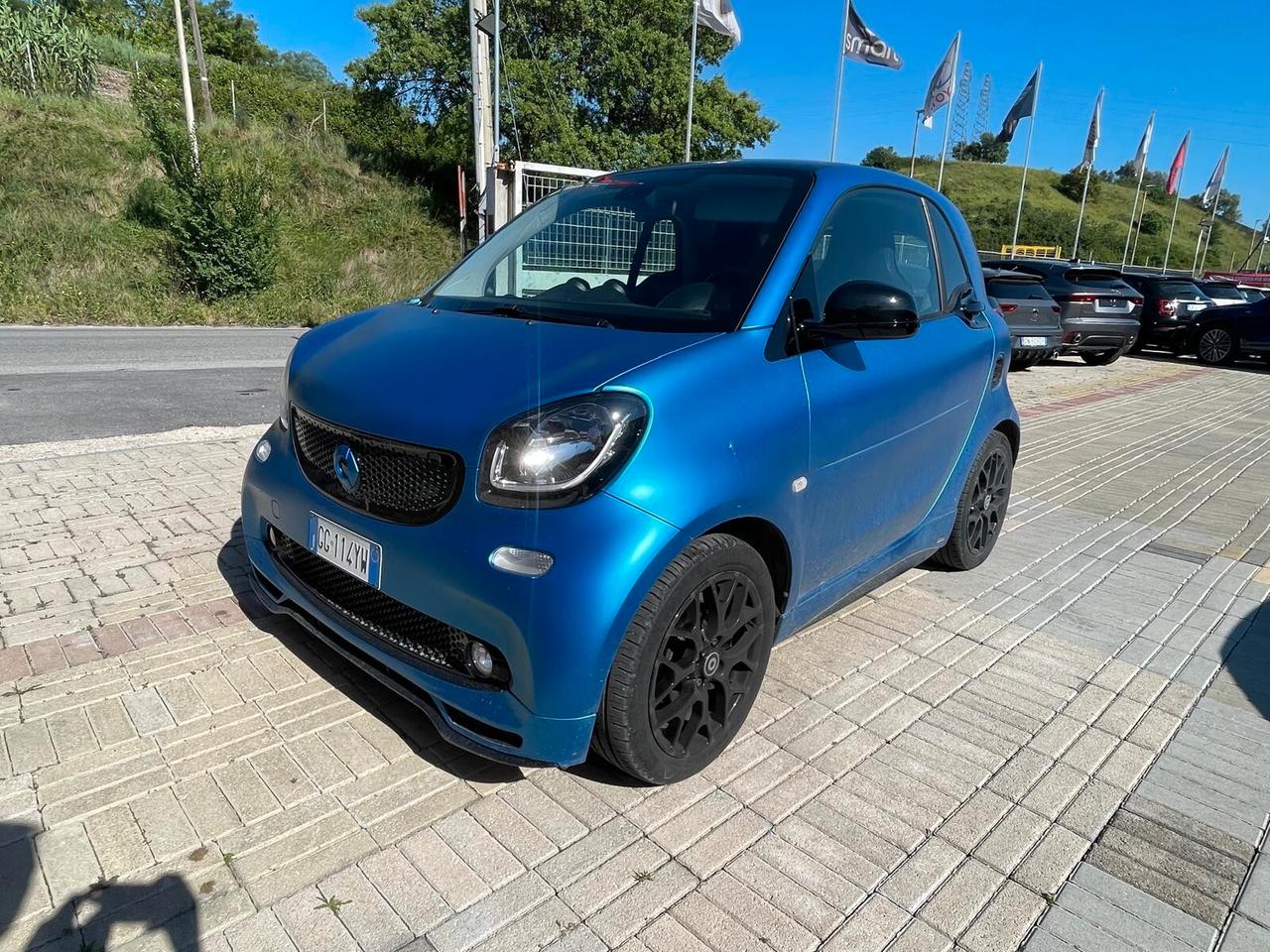 Smart ForTwo BRABUS 0.9 Turbo twinamic parisblue Xclusive