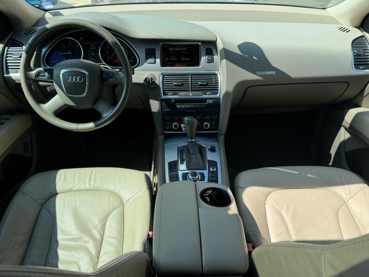 Audi Q7 3.0 V6 TDI 233CV quattro tiptronic