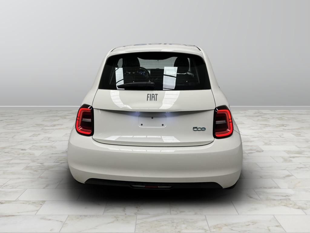 FIAT 500e - 500e 42 kWh Icon