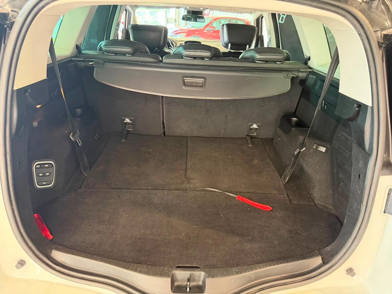 Renault Grand Scenic dCi 8V 110 CV EDC Energy Bose
