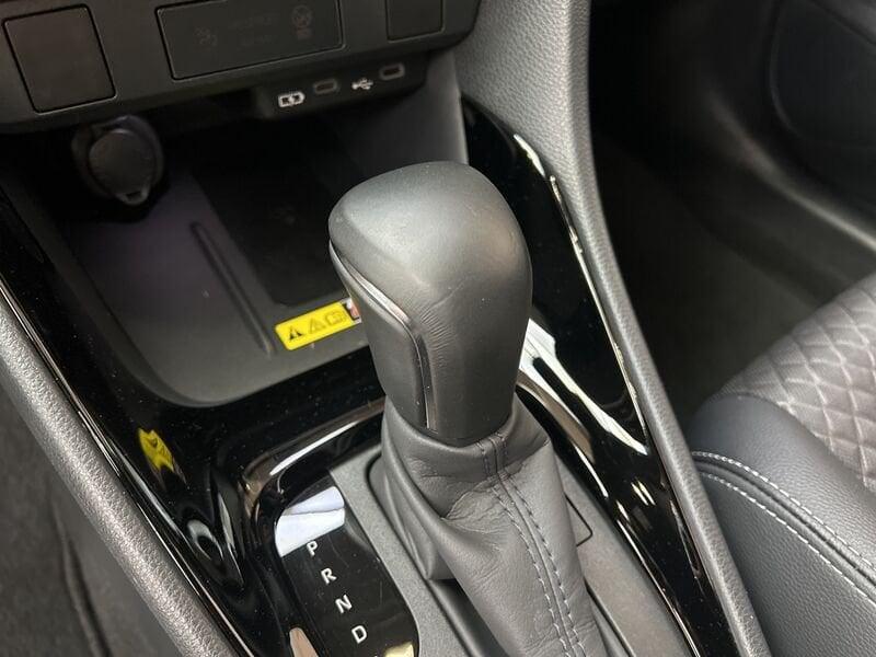 Toyota Yaris 1.5h 130 Lounge