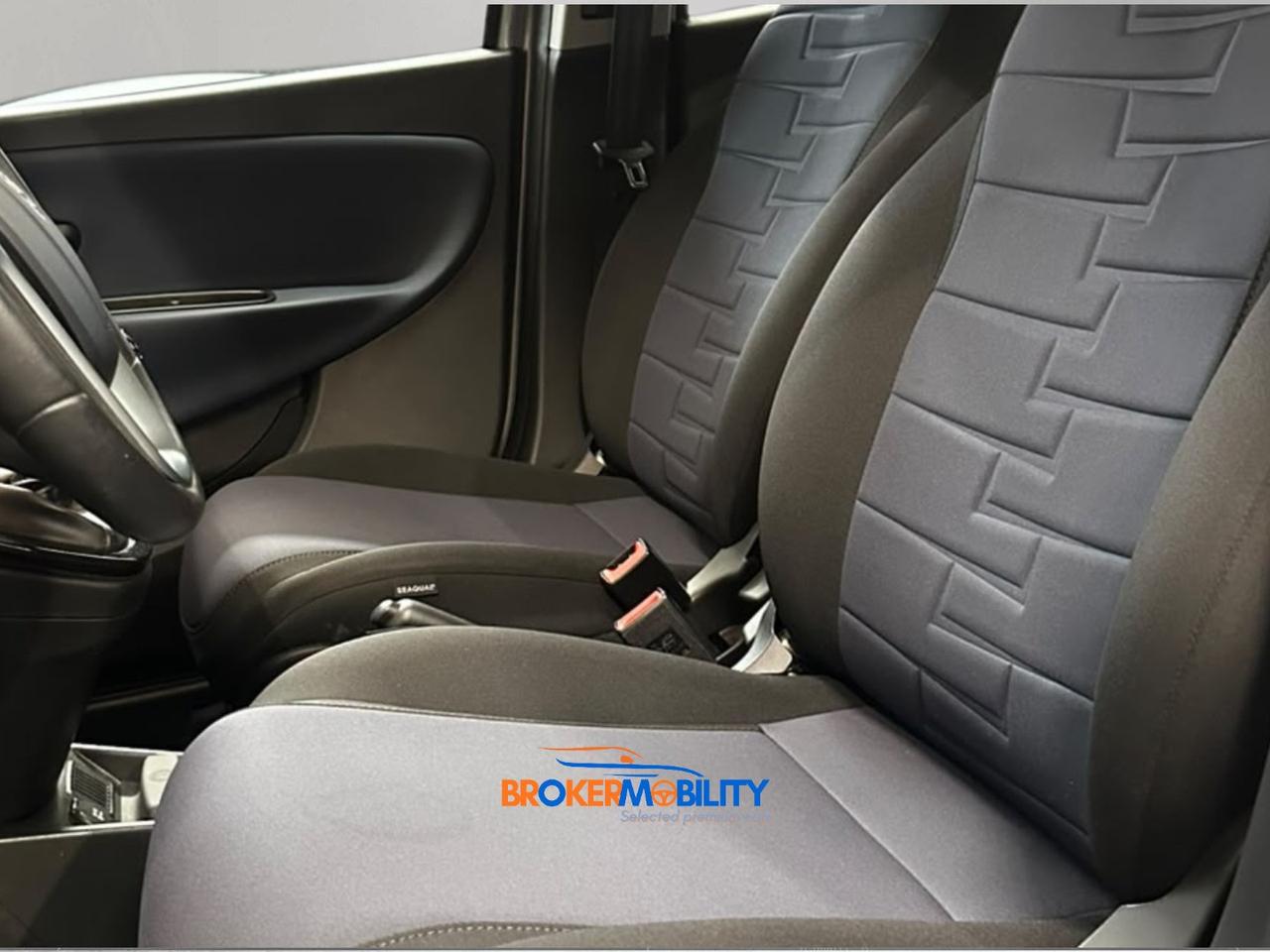 Lancia Ypsilon 1.0 FireFly 5 porte S&S Hybrid Platino