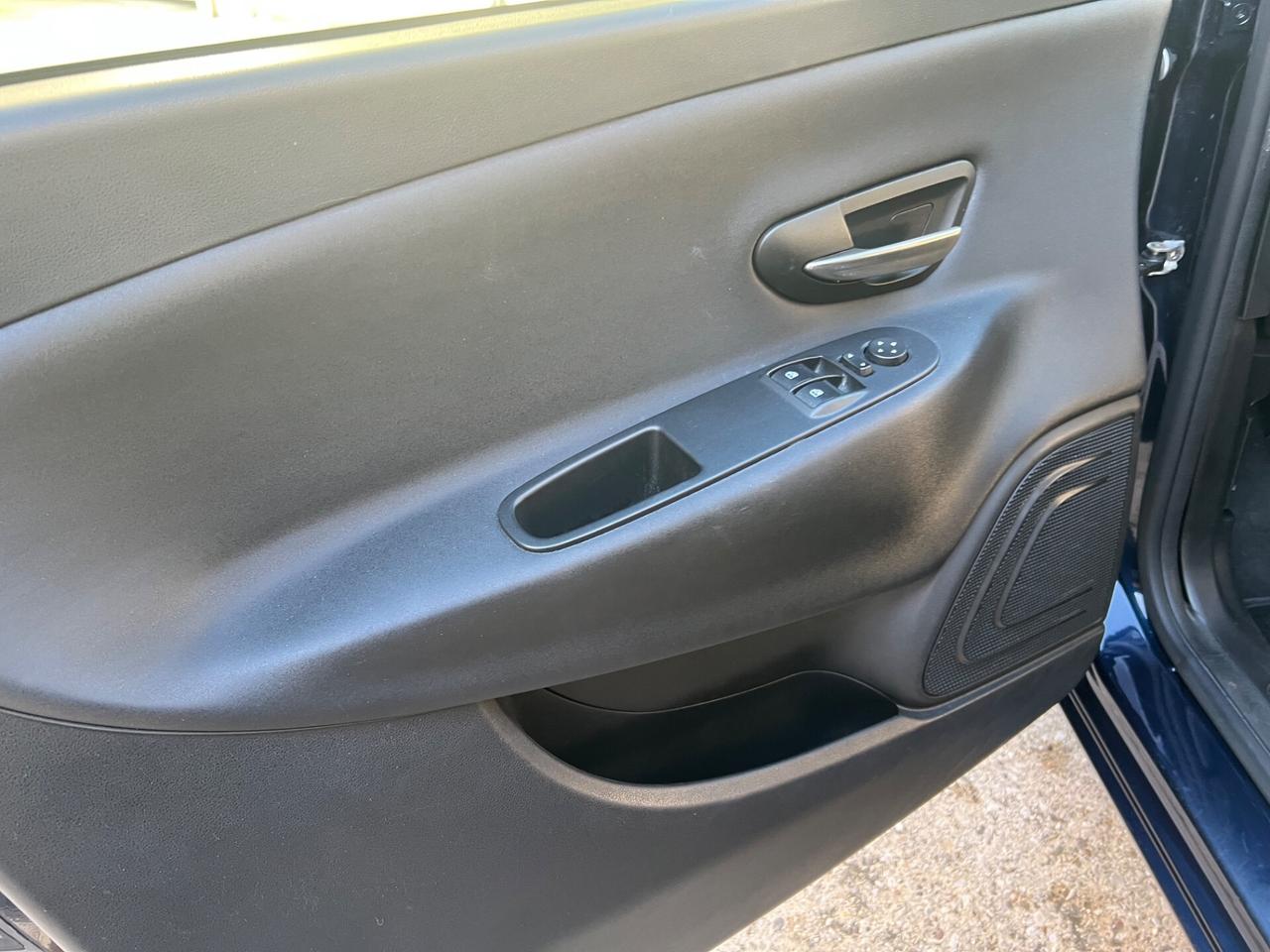 Lancia Ypsilon 1.2 69 CV 5 porte Platinum 51.000 km