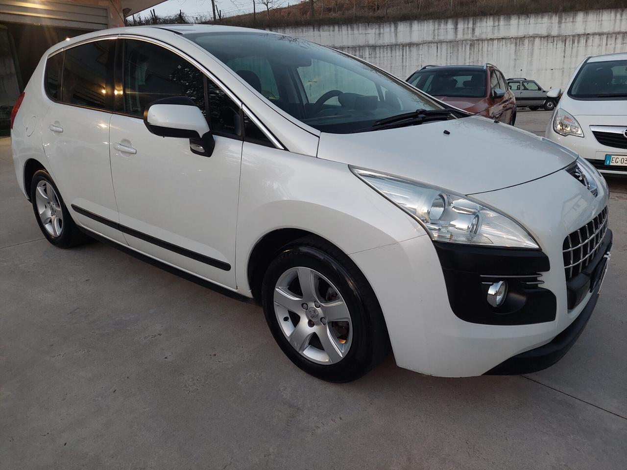 Peugeot 3008 1.6 HDi 110CV cambio robotizzato