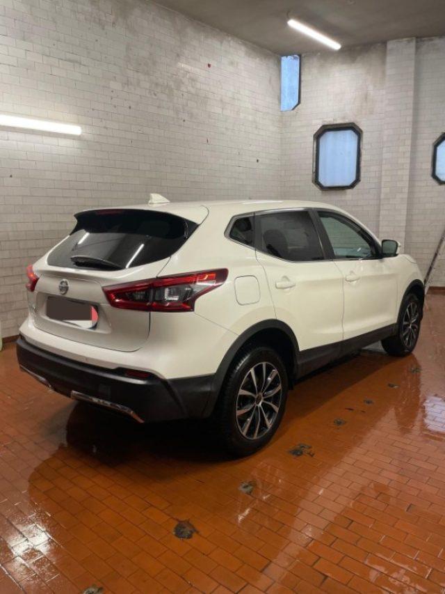 NISSAN Qashqai 1.2 DIG-T N-Connecta