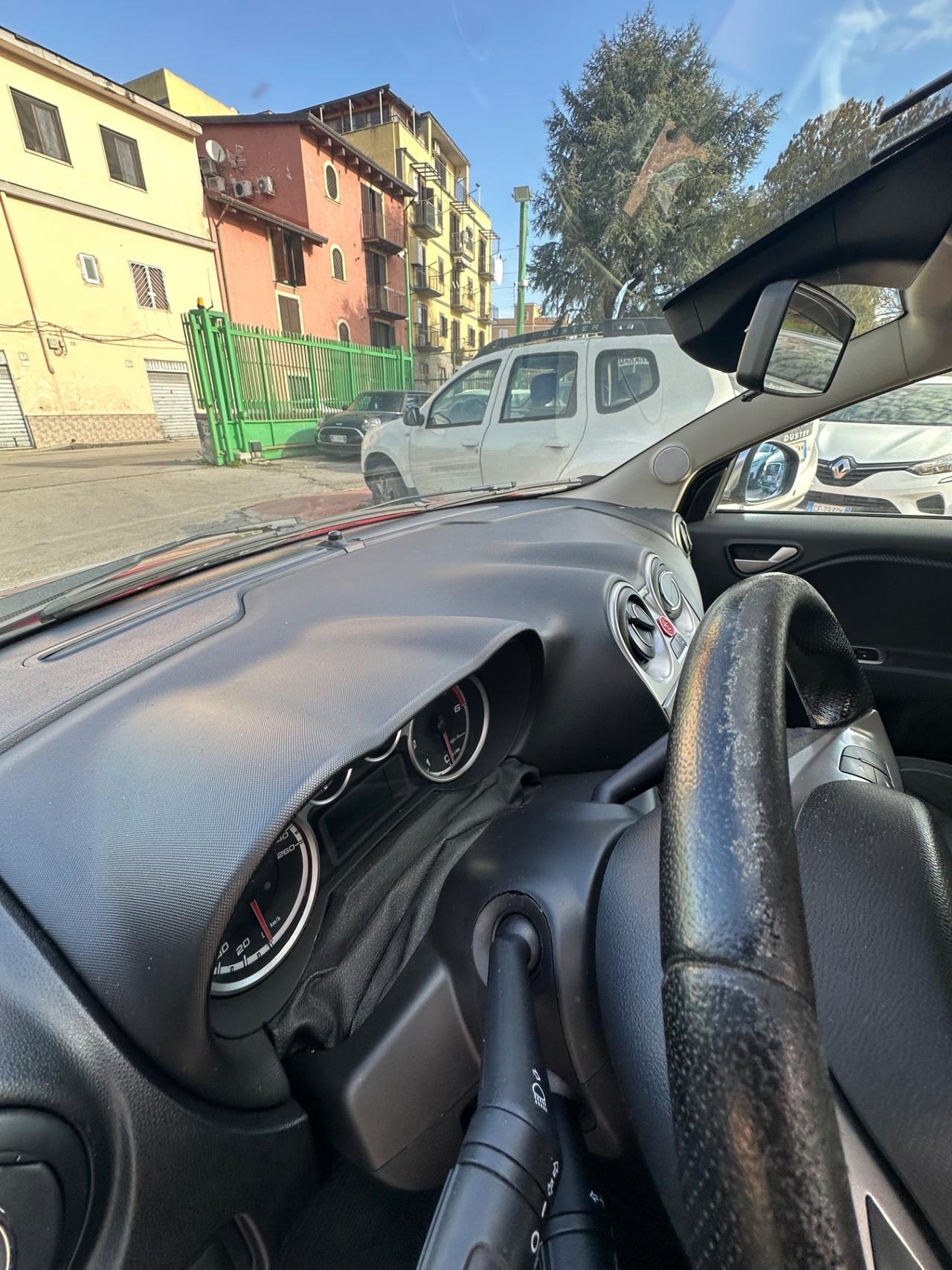 Alfa Romeo MiTo 1.3 JTDm-2 95 CV S&S Distinctive Sport Pack