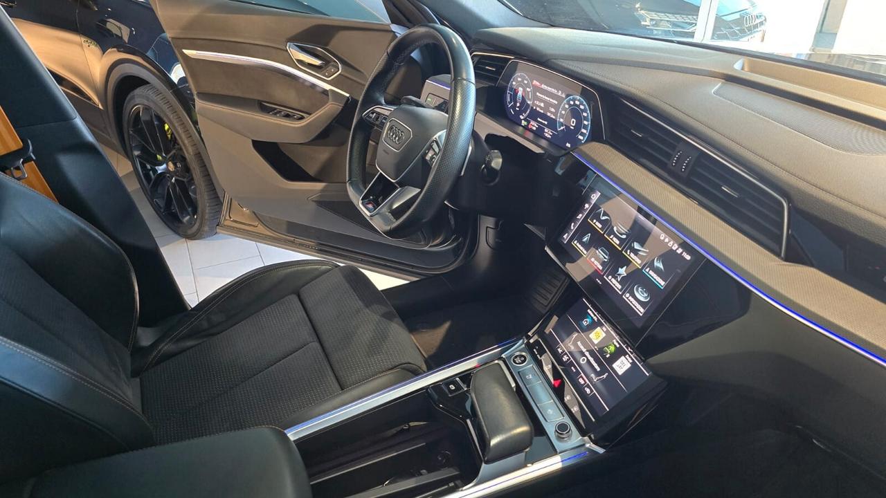 Audi Q8 e-tron SPB 55 quattro