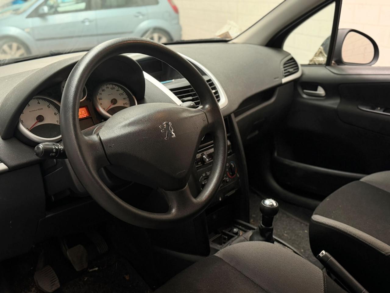 Peugeot 207 1.4 VTi 95CV 3p. XS