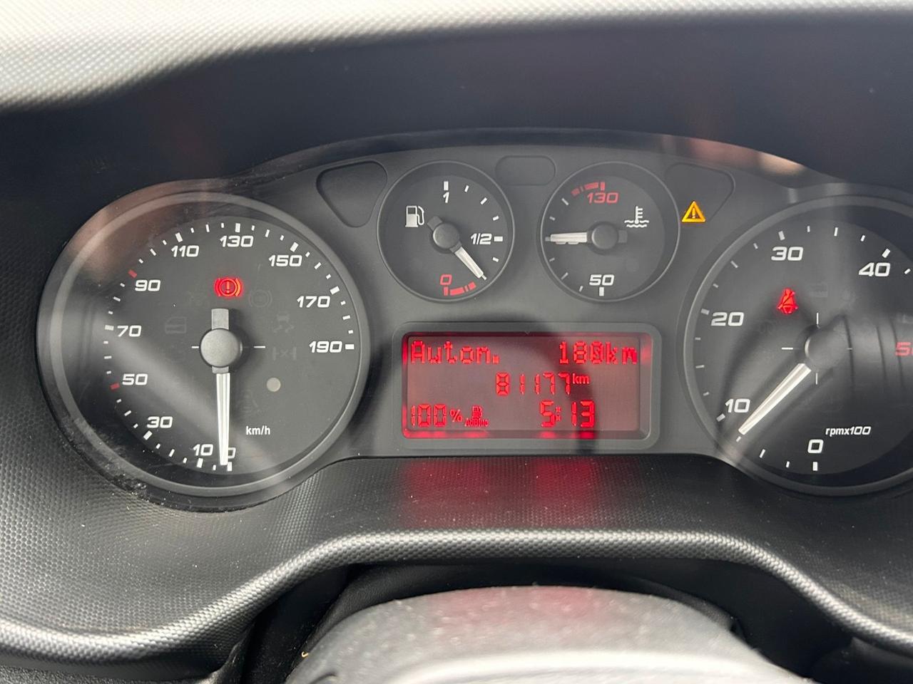 Iveco Daily 35S12 2.3 HPT – 2020 – 80.000 km – Euro 6 – Passo Medio Tetto Alto – Ottime Condizioni