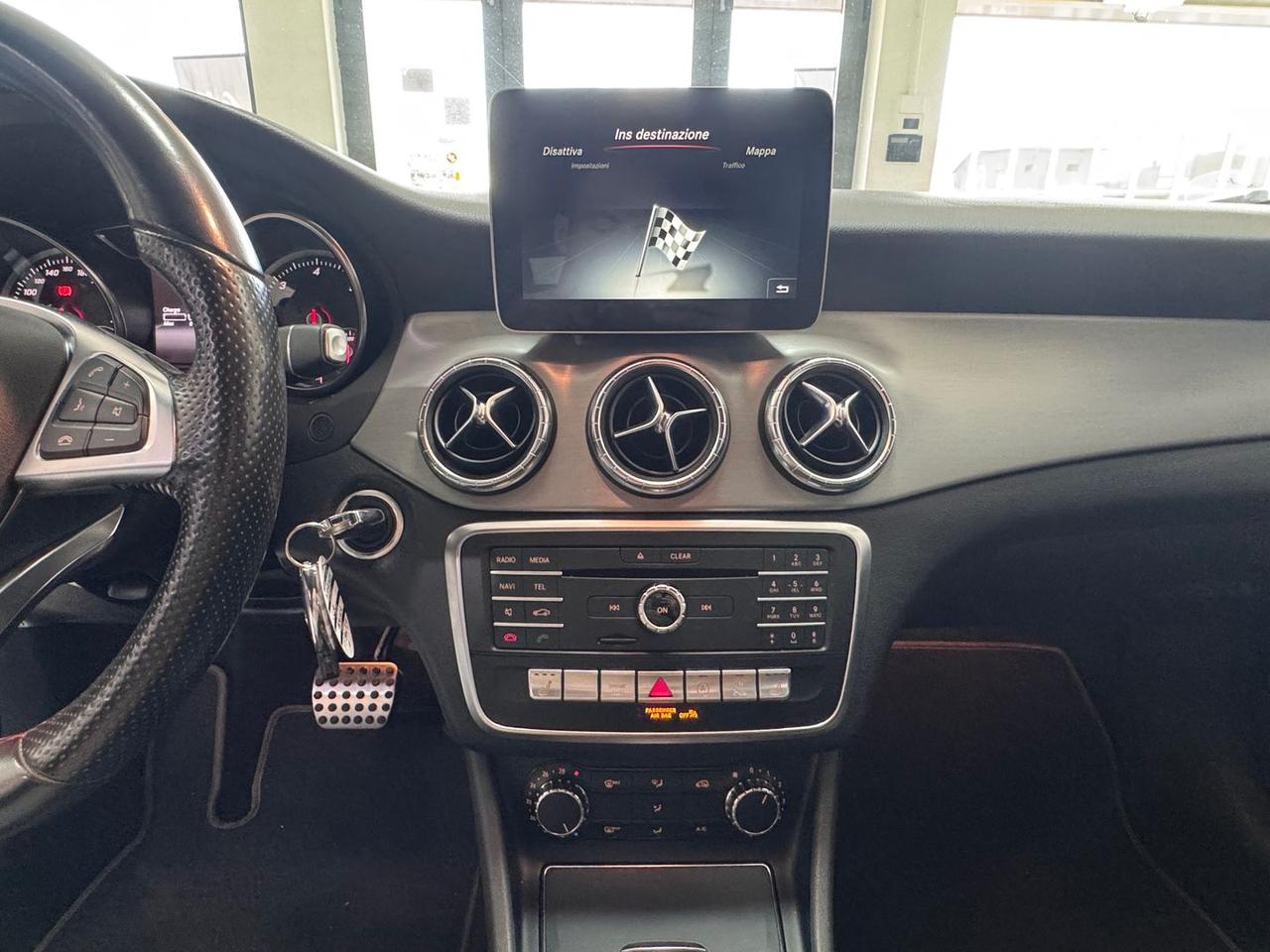 Mercedes-Benz CLA 220 PREMIUM CLA 220D #11880
