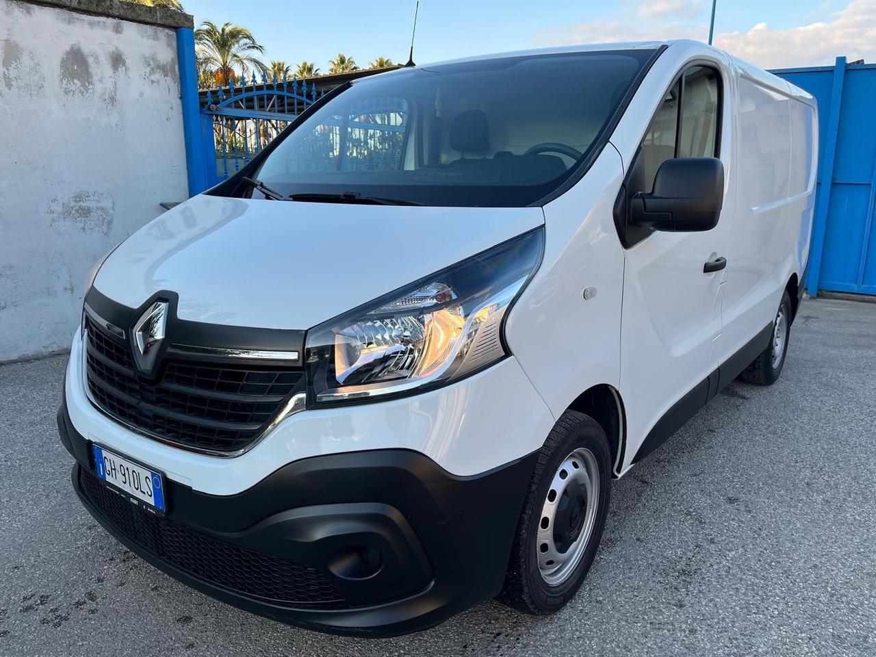 Renault trafic cargo 2.0 dci -2022