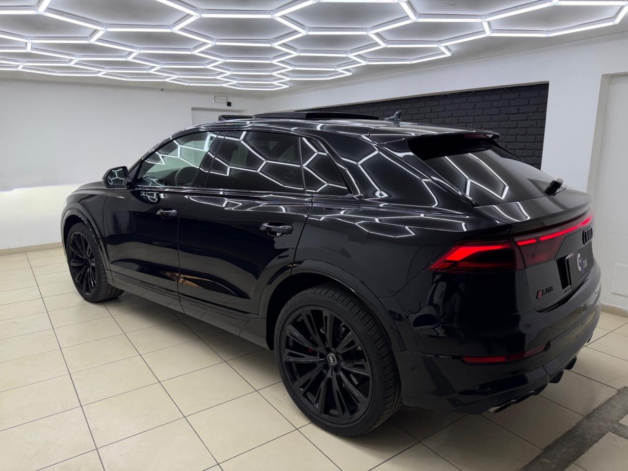 Audi Q8 SQ8 TFSI ITA UFF MATRIX TETTO 4 RUOTE STERZANTI