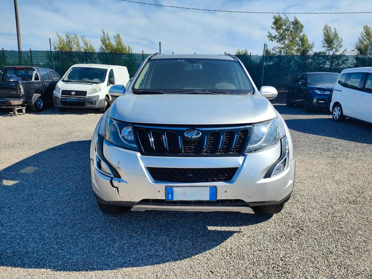 Mahindra XUV500 2.2 16V AWD W10