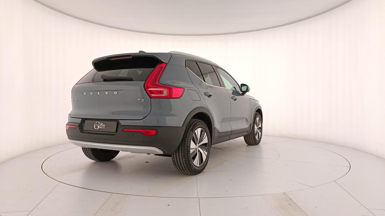VOLVO XC40 1.5 t3 Momentum 163cv auto my21