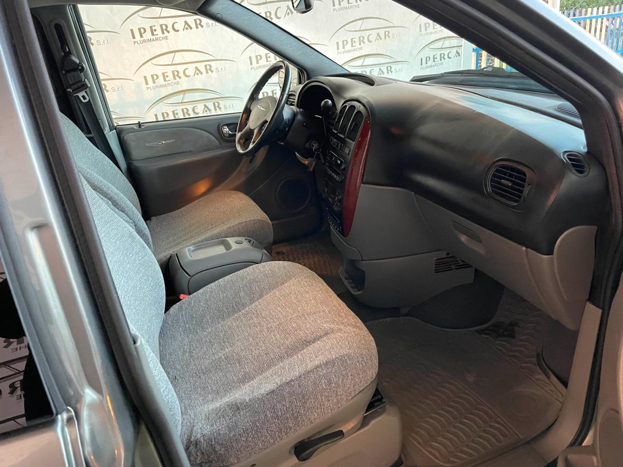 Chrysler Voyager Grand 2.8 CRD cat Limited Auto