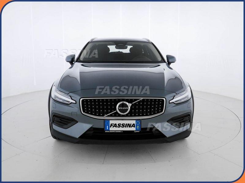 Volvo V60 Cross Country B4 (d) AWD automatico Core