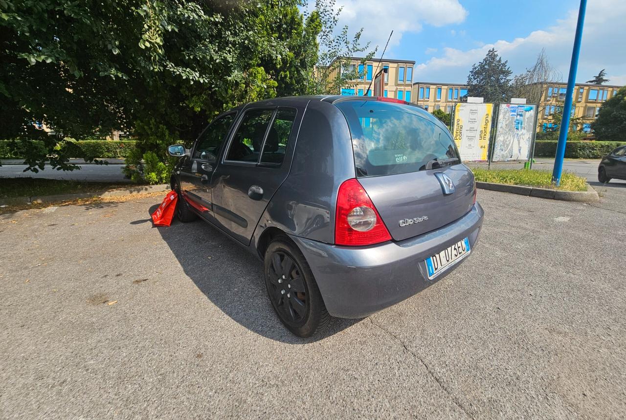Renault Clio Storia 1.2 5 porte 2009 GPL OK NEOPATENTATI