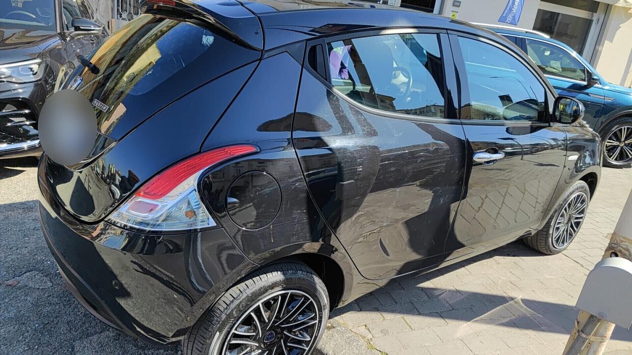 Lancia Ypsilon 1.0 HYBRID GOLD 5 porte CONSUMI RIDOTTI