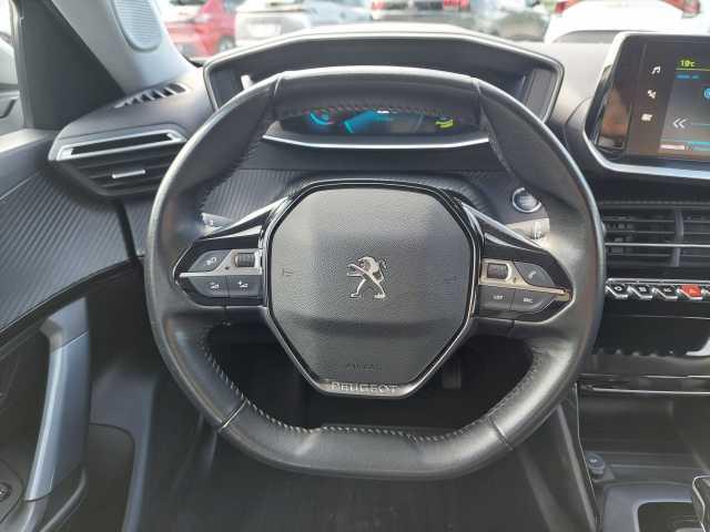 Peugeot 2008 motore elettrico 136 CV Allure