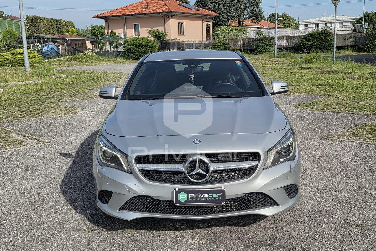 MERCEDES CLA 220 d Automatic Premium Dark Night