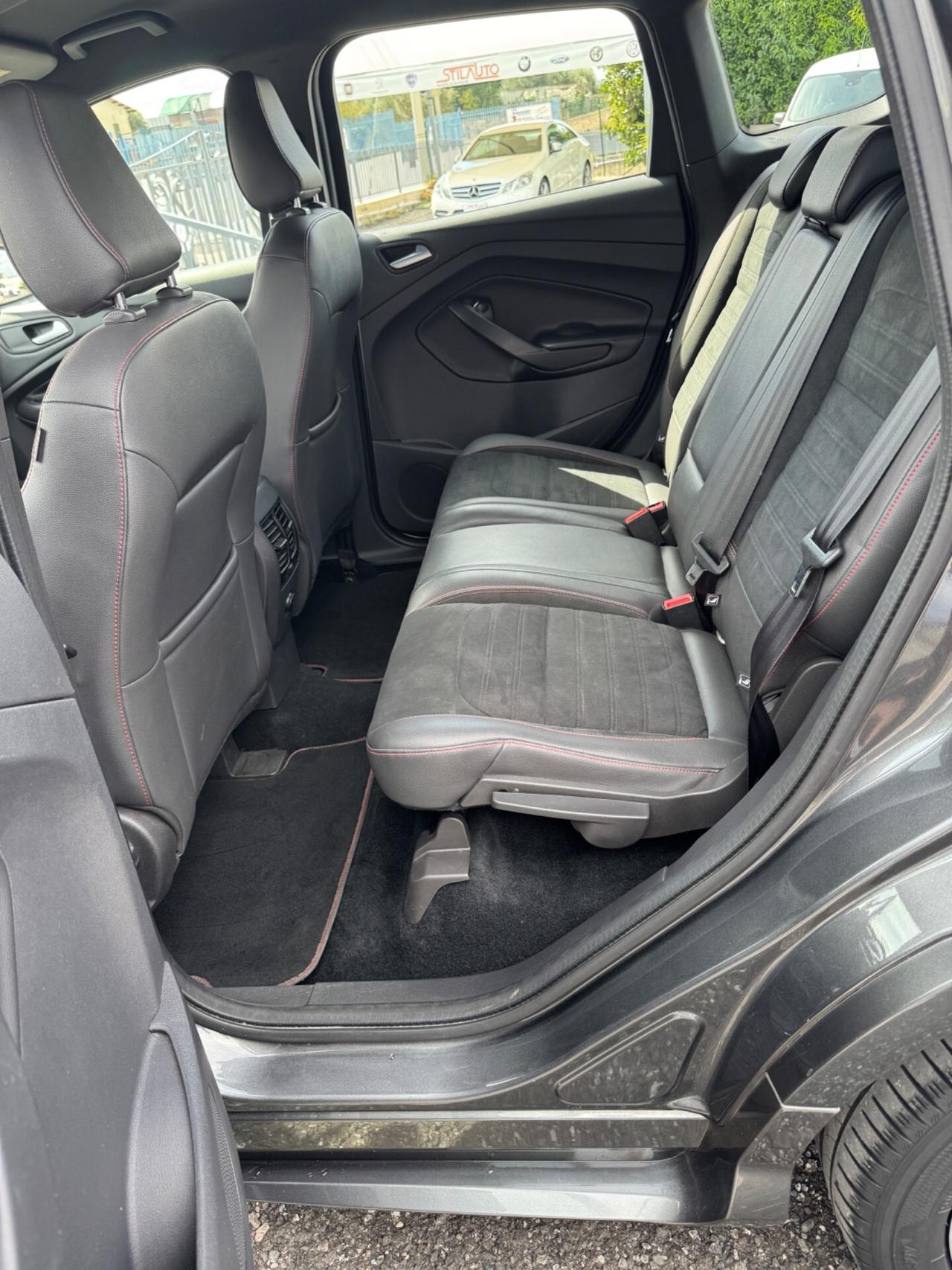Ford Kuga 2.0 TDCI 120 CV S&S 2WD ST-Line