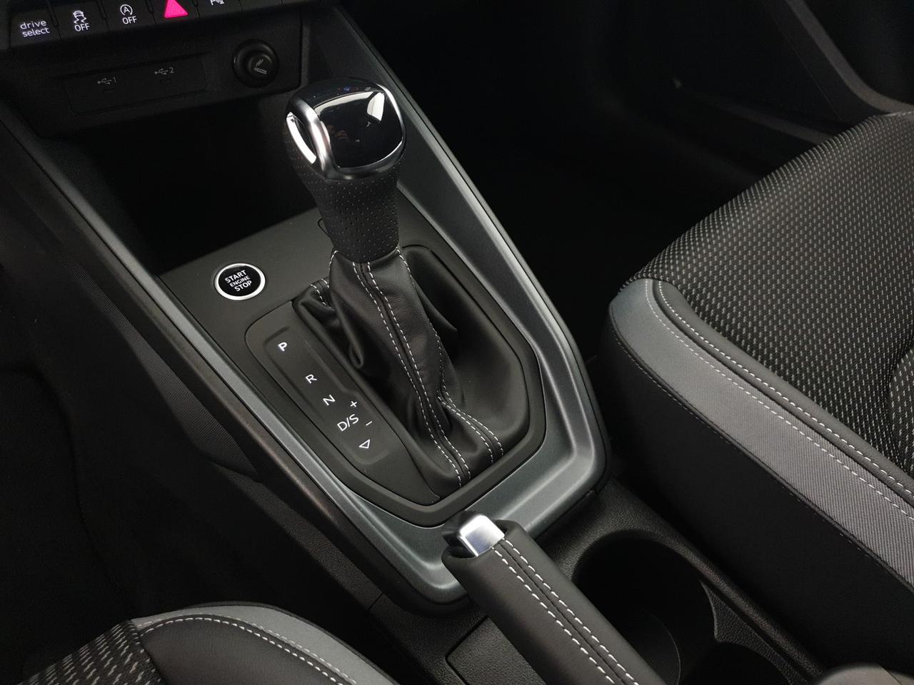 Sportback 40TFSI 207CV S tronic Identity Black