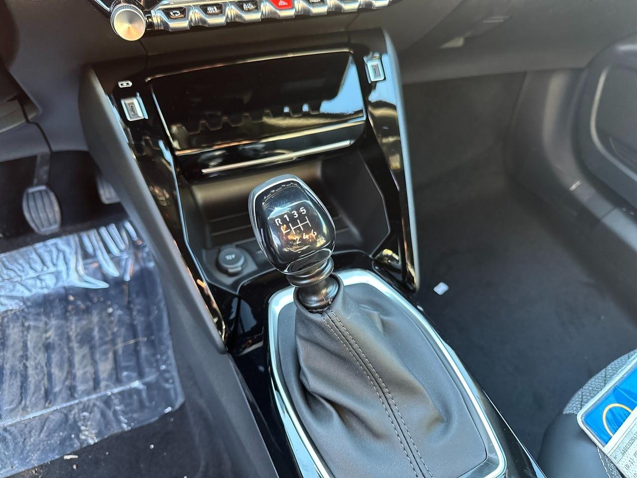 PEUGEOT 2008 II 2023 - 2008 1.2 puretech Allure s&s 100cv