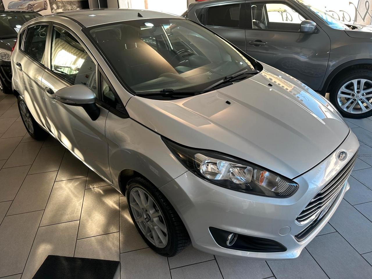 Ford Fiesta 1.4 TDCi 70CV 5 porte Titanium