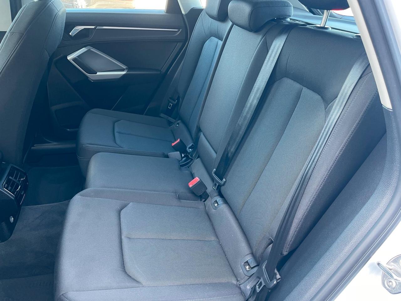 Audi Q3 35 TDI S tronic Business Advanced